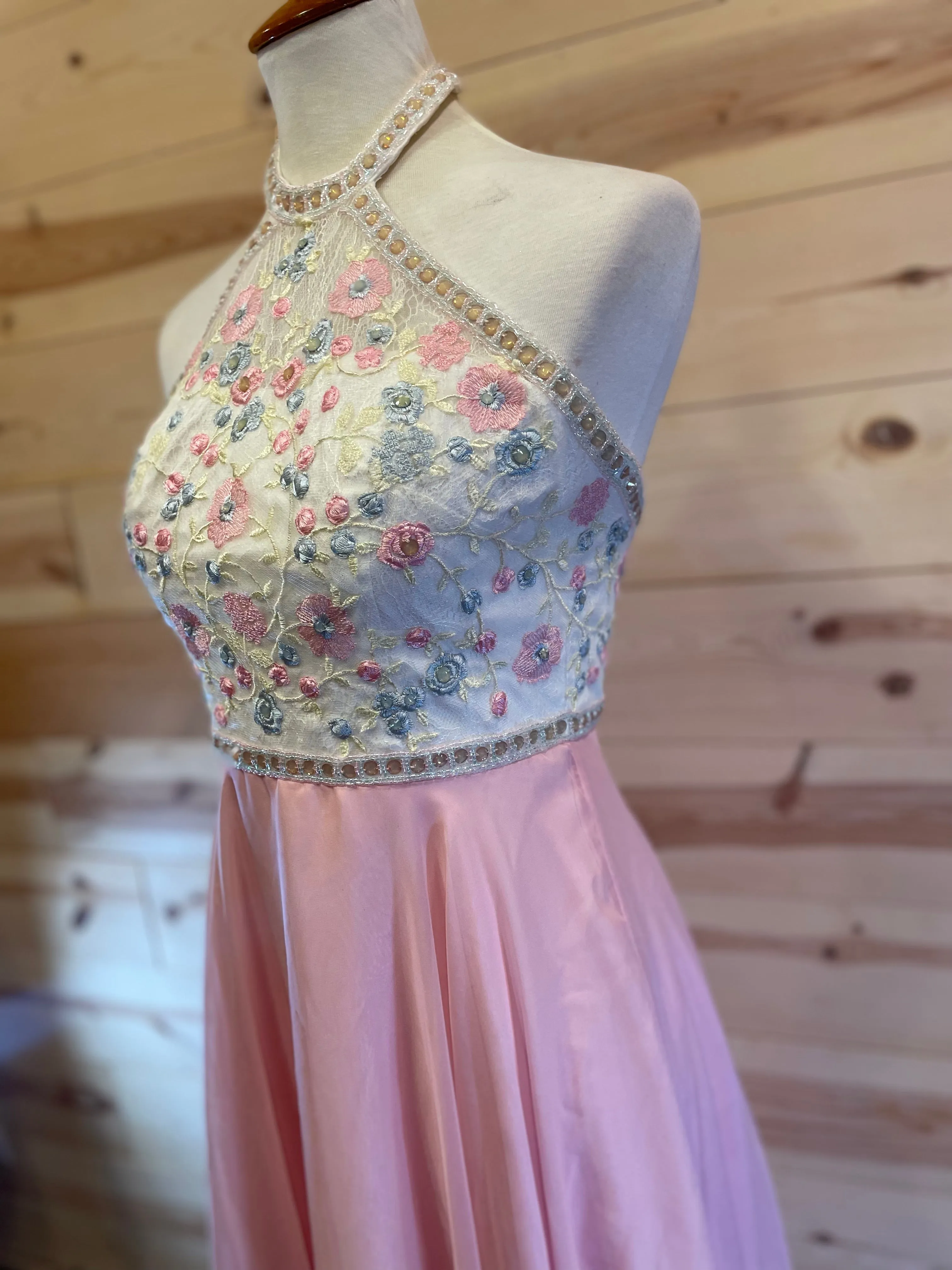 LUCCI LU Pink & White Floral Beaded Halter Top Long Dress size Small